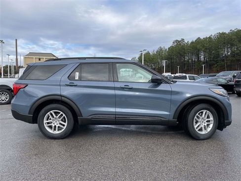 New 2026 Ford Explorer Active w/ Active Comfort Package image 2