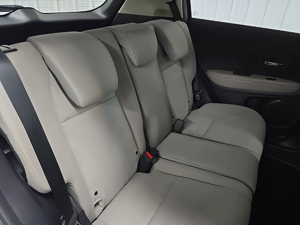 Used 2022 Honda HR-V LX image 16