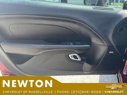 Used 2017 Dodge Challenger SXT Plus RWD image 7