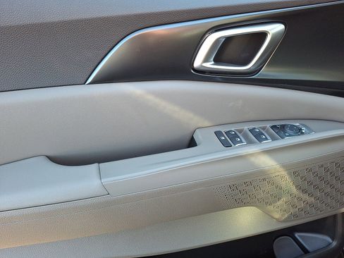 New 2026 Kia Carnival image 5