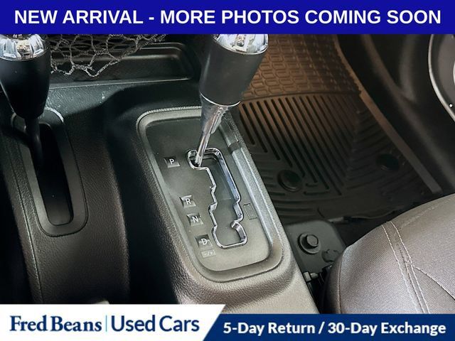 Used 2018 Jeep Wrangler Unlimited Rubicon w/ Cold Weather Group AWD/4WD image 21