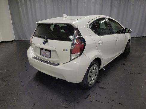 Used 2016 Toyota Prius C Two image 8