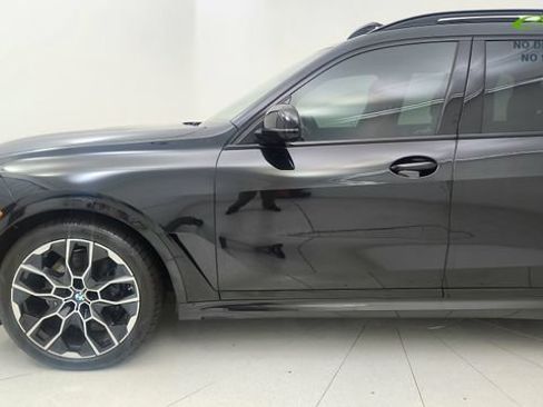 Used 2026 BMW X7 M60i AWD/4WD image 9