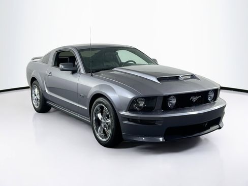Used 2006 Ford Mustang GT Premium image 3