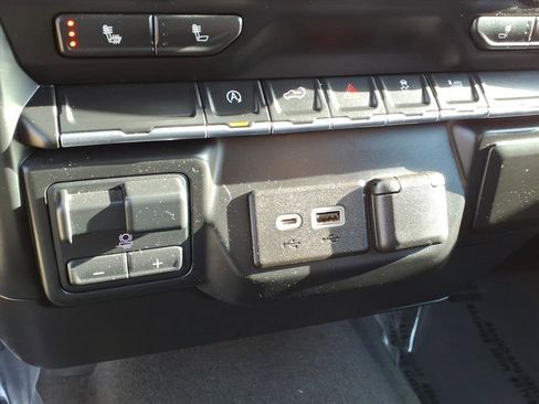 Used 2019 GMC Sierra 1500 Elevation w/ Elevation Value Package image 20