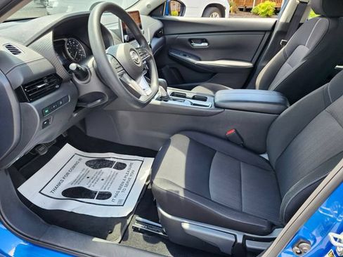 Used 2025 Nissan Sentra SV FWD image 10
