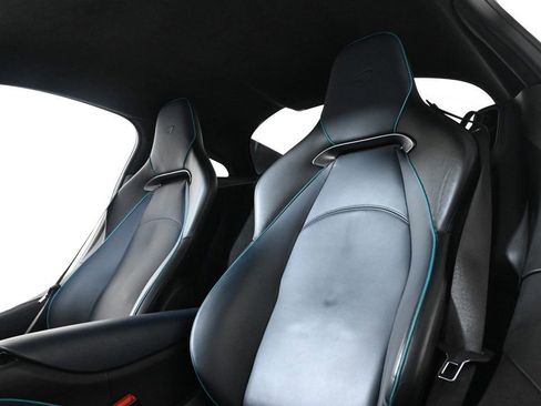 Used 2023 McLaren Artura image 16