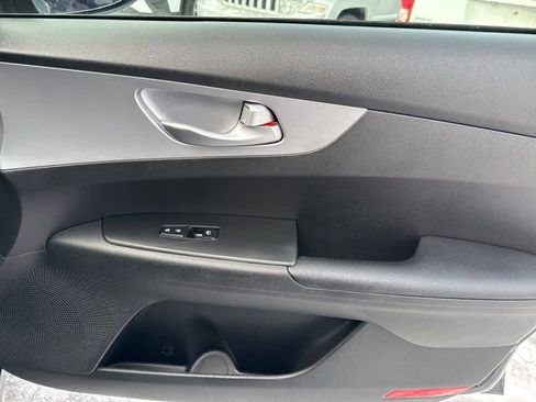 Used 2023 Kia Forte LXS image 41
