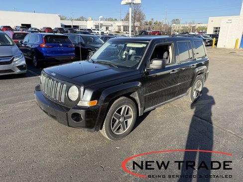 Used 2009 Jeep Patriot Sport image 1