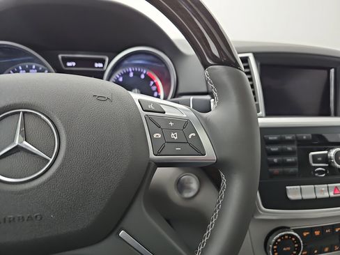 Used 2015 Mercedes-Benz ML 350 4MATIC image 32
