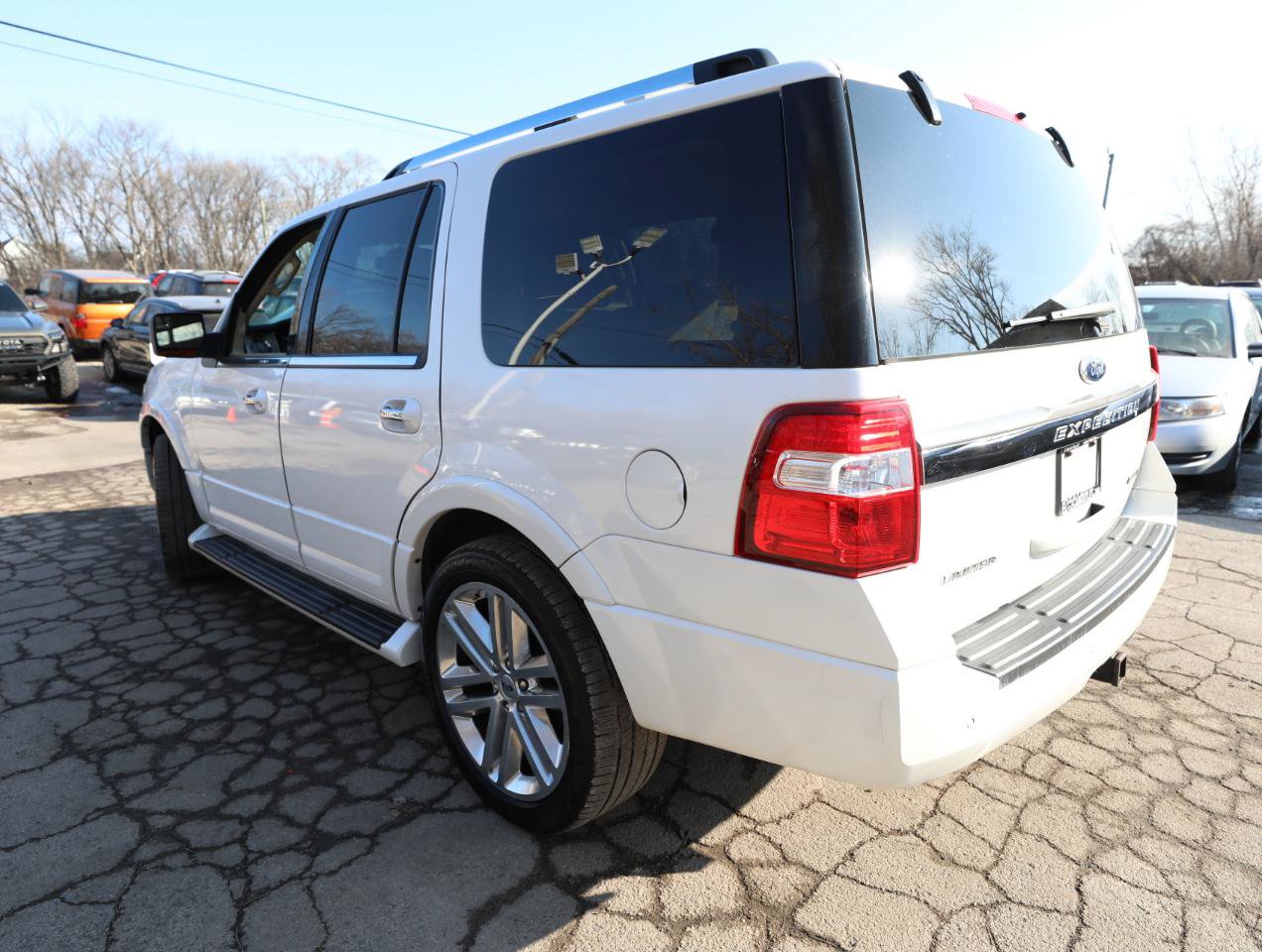 Used 2016 Ford Expedition Limited AWD/4WD image 9