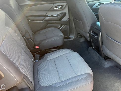 Certified 2022 Chevrolet Traverse LT image 12