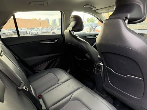 Used 2024 Kia Niro EX image 38