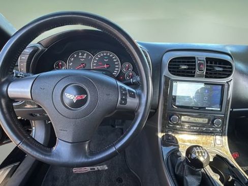 Used 2007 Chevrolet Corvette Convertible w/ Preferred Equipment Group image 9