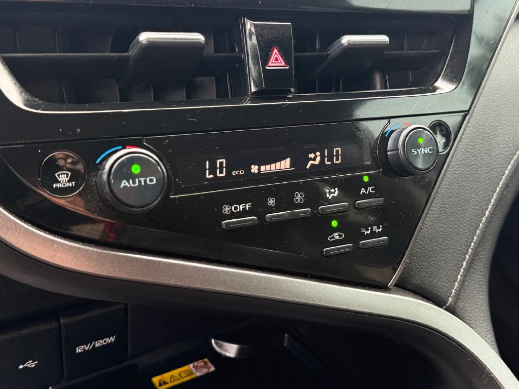 Certified 2022 Toyota Camry SE w/ Cold Weather Package FWD image 34
