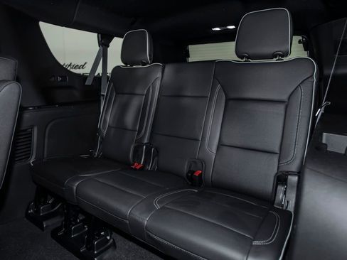 Used 2023 GMC Yukon XL SLT w/ SLT Premium Package image 21