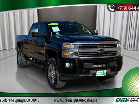 Used 2015 Chevrolet Silverado 2500 High Country w/ Duramax Plus Package image 7