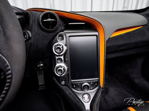 Used 2020 McLaren 720S Performance RWD image 44