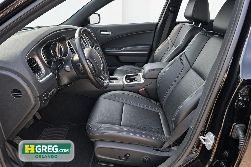 Used 2020 Dodge Charger SXT w/ Leather Interior Group RWD image 10