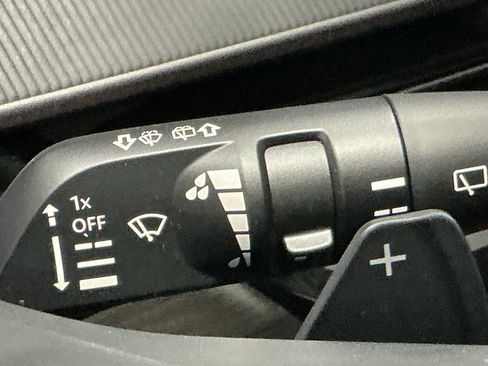 Used 2025 Nissan Murano SV image 15