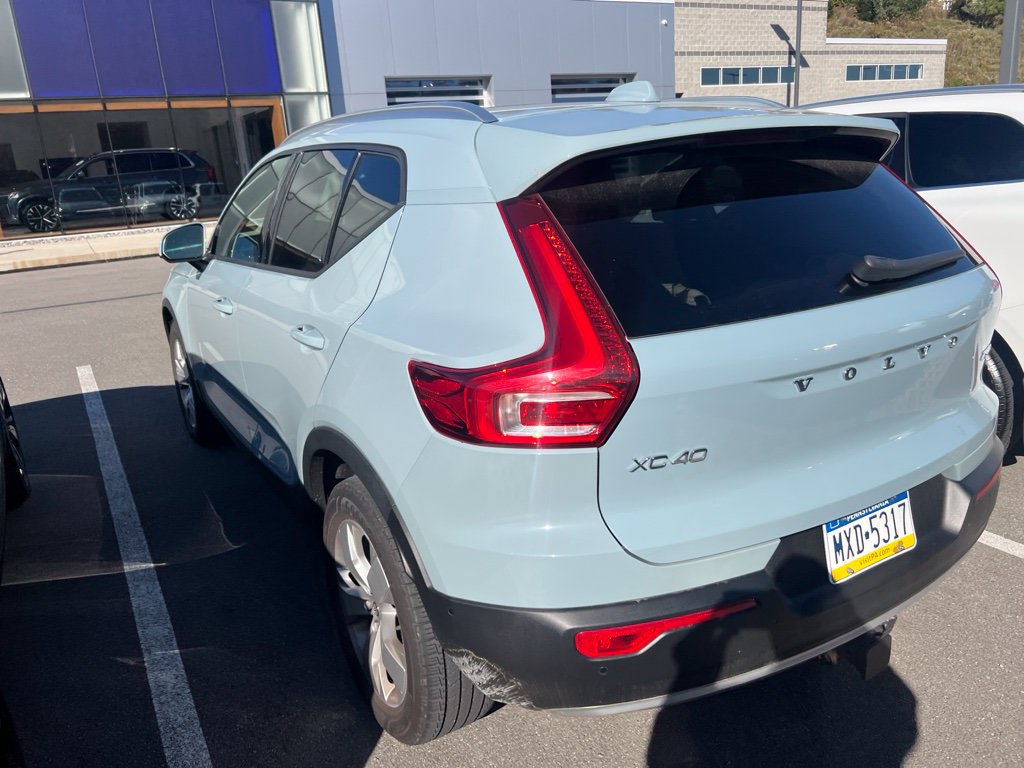 Used 2019 Volvo XC40 T5 Momentum AWD/4WD image 16
