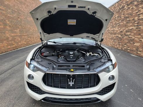 Used 2017 Maserati Levante AWD/4WD image 25
