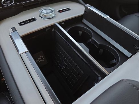 New 2025 Lincoln Navigator Reserve image 20