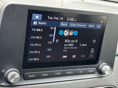 Used 2023 Hyundai Kona SE image 19