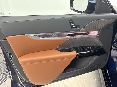 New 2026 BMW 740i xDrive w/ Executive Package image 26