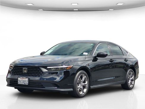 Used 2023 Honda Accord EX image 10