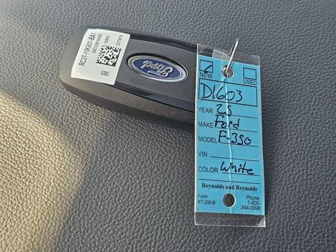New 2025 Ford F350 Lariat w/ Lariat Ultimate Package image 31