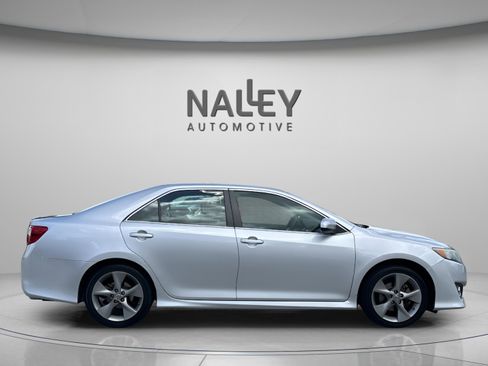 Used 2014 Toyota Camry image 7