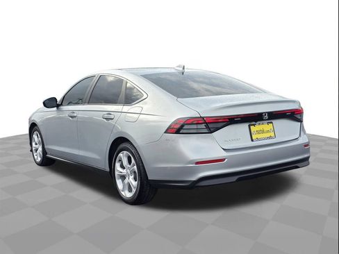 Used 2025 Honda Accord LX image 7