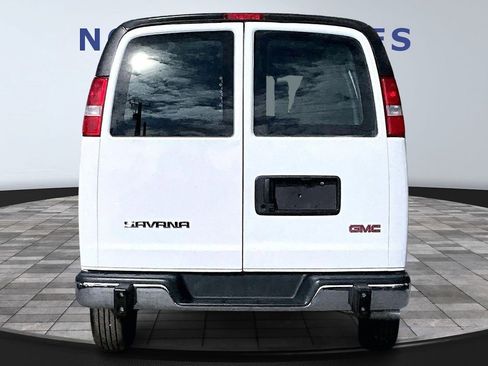 Used 2024 GMC Savana 2500 w/ Driver Convenience Package image 5