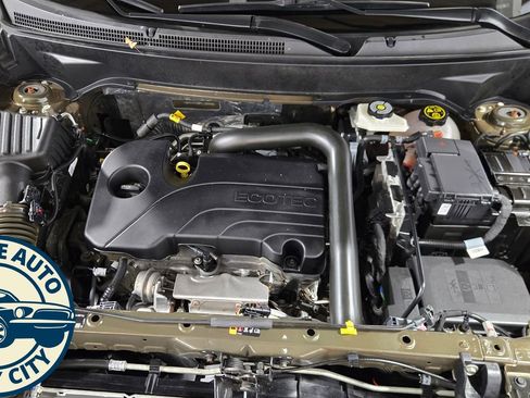 Used 2023 Chevrolet Equinox LT image 41