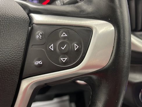 Used 2023 GMC Terrain SLT w/ Tech Package AWD/4WD image 7