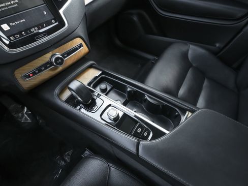 Used 2023 Volvo XC90 T8 Plus w/ Protection Package image 11