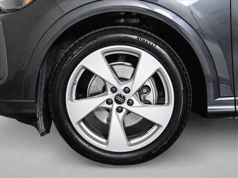 Certified 2025 Audi Q5 Prestige AWD/4WD image 25