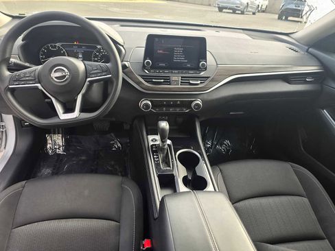 Used 2023 Nissan Altima 2.5 SV image 21