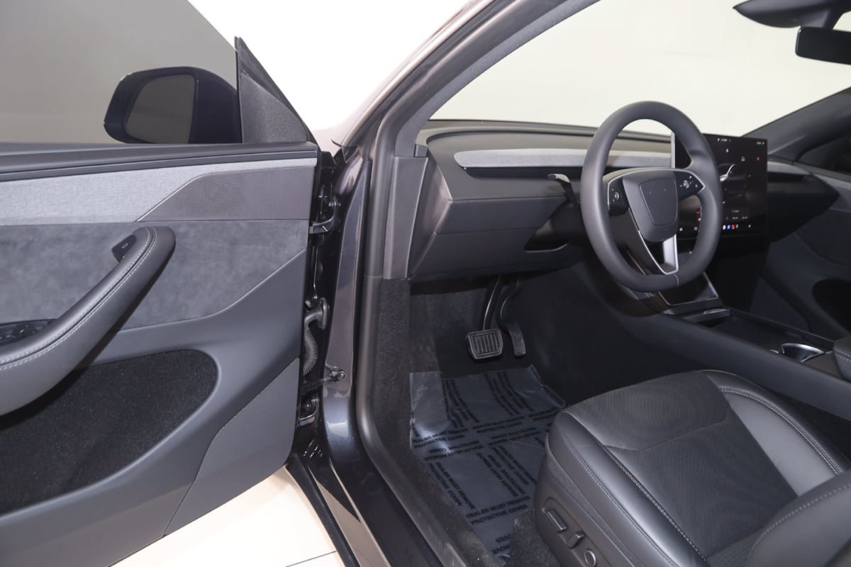 Used 2026 Tesla Model Y AWD image 47