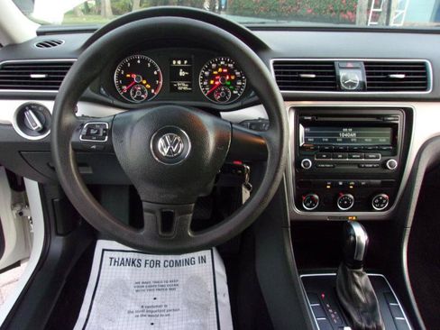 Used 2014 Volkswagen Passat 1.8T S FWD image 25