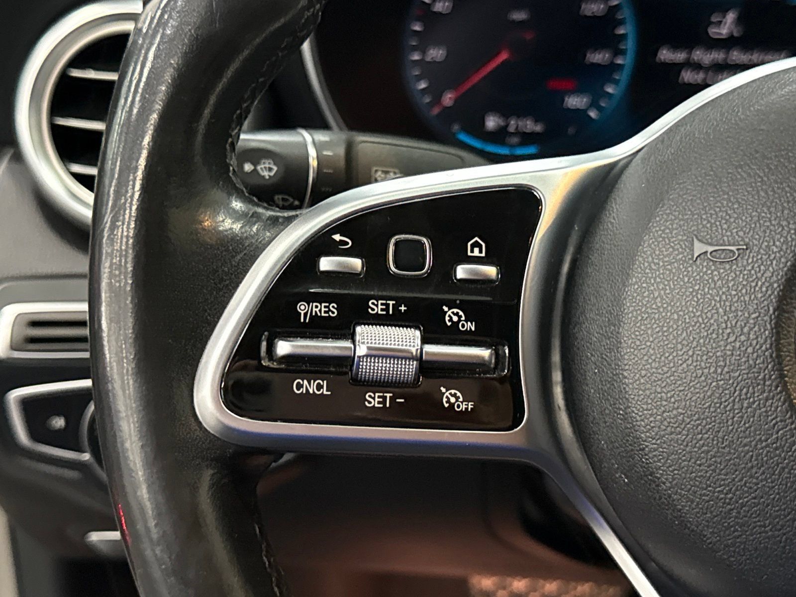 Used 2019 Mercedes-Benz C 300 Sedan image 22