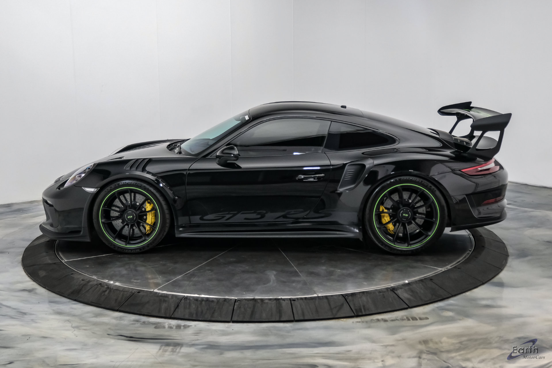 Used 2019 Porsche 911 GT3 RS RWD image 8