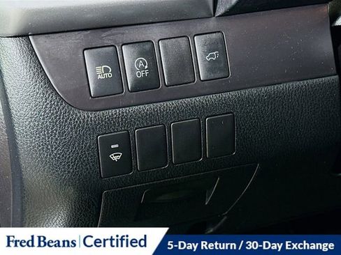 Used 2018 Toyota Highlander XLE image 12