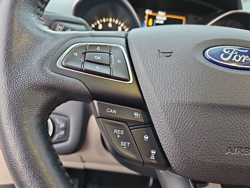 Used 2018 Ford Escape Titanium w/ Ford Safe & Smart Package image 25