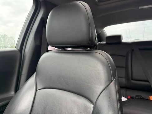 Used 2017 Chevrolet Malibu Premier w/ Premier Sun and Wheel Package FWD image 9
