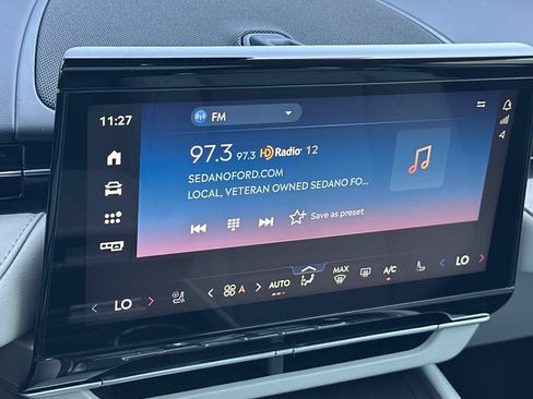 New 2026 Lincoln Nautilus Reserve w/ Jet Appearance Package AWD/4WD image 17