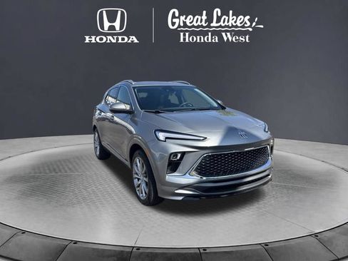 Used 2024 Buick Encore GX Avenir w/ Avenir Technology Package FWD image 4