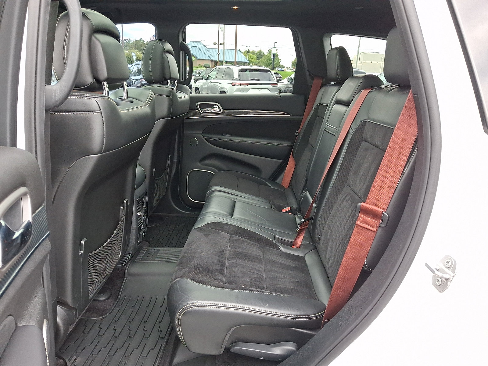 Used 2017 Jeep Grand Cherokee SRT w/ Trailer Tow Group IV AWD/4WD image 11