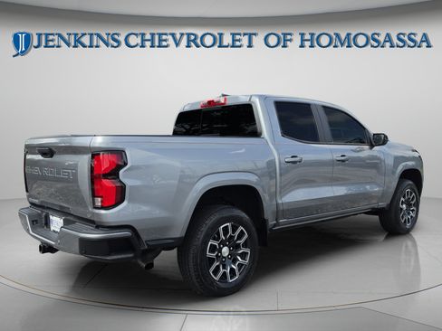 Used 2024 Chevrolet Colorado LT w/ LT Convenience Package III RWD image 5
